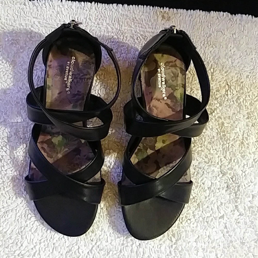 Women sandals
